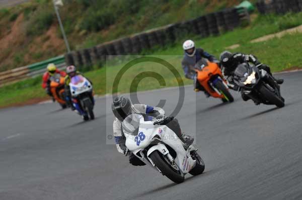 Mallory park Leicestershire;Mallory park photographs;Motorcycle action photographs;event digital images;eventdigitalimages;mallory park;no limits trackday;peter wileman photography;trackday;trackday digital images;trackday photos