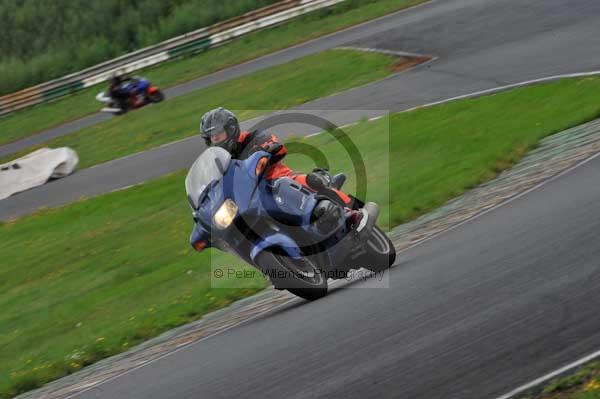 Mallory park Leicestershire;Mallory park photographs;Motorcycle action photographs;event digital images;eventdigitalimages;mallory park;no limits trackday;peter wileman photography;trackday;trackday digital images;trackday photos