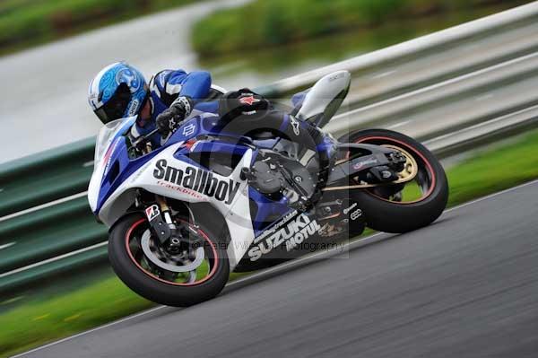Mallory park Leicestershire;Mallory park photographs;Motorcycle action photographs;event digital images;eventdigitalimages;mallory park;no limits trackday;peter wileman photography;trackday;trackday digital images;trackday photos