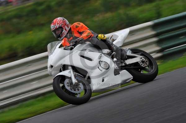 Mallory park Leicestershire;Mallory park photographs;Motorcycle action photographs;event digital images;eventdigitalimages;mallory park;no limits trackday;peter wileman photography;trackday;trackday digital images;trackday photos