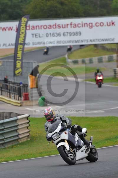 Mallory park Leicestershire;Mallory park photographs;Motorcycle action photographs;event digital images;eventdigitalimages;mallory park;no limits trackday;peter wileman photography;trackday;trackday digital images;trackday photos