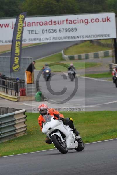 Mallory park Leicestershire;Mallory park photographs;Motorcycle action photographs;event digital images;eventdigitalimages;mallory park;no limits trackday;peter wileman photography;trackday;trackday digital images;trackday photos