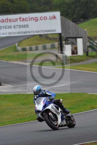 Mallory park Leicestershire;Mallory park photographs;Motorcycle action photographs;event digital images;eventdigitalimages;mallory park;no limits trackday;peter wileman photography;trackday;trackday digital images;trackday photos