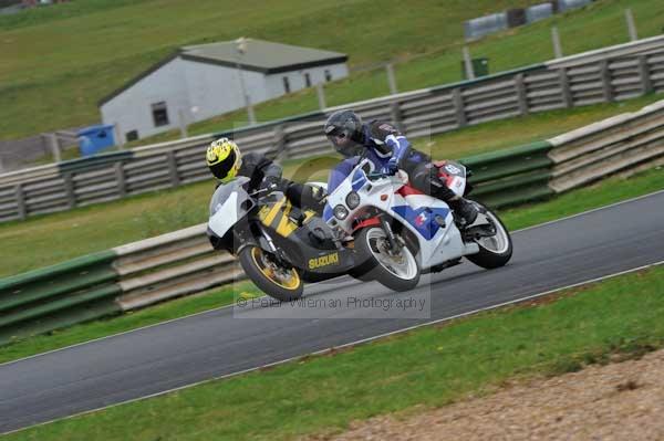 Mallory park Leicestershire;Mallory park photographs;Motorcycle action photographs;event digital images;eventdigitalimages;mallory park;no limits trackday;peter wileman photography;trackday;trackday digital images;trackday photos