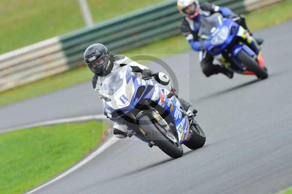 Mallory park Leicestershire;Mallory park photographs;Motorcycle action photographs;event digital images;eventdigitalimages;mallory park;no limits trackday;peter wileman photography;trackday;trackday digital images;trackday photos