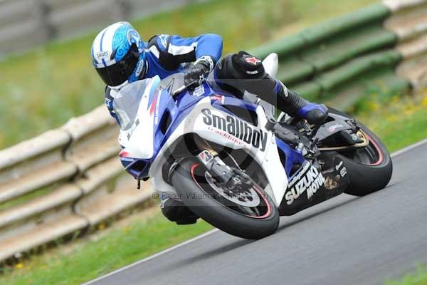 Mallory park Leicestershire;Mallory park photographs;Motorcycle action photographs;event digital images;eventdigitalimages;mallory park;no limits trackday;peter wileman photography;trackday;trackday digital images;trackday photos