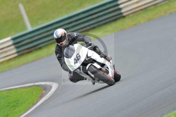 Mallory park Leicestershire;Mallory park photographs;Motorcycle action photographs;event digital images;eventdigitalimages;mallory park;no limits trackday;peter wileman photography;trackday;trackday digital images;trackday photos