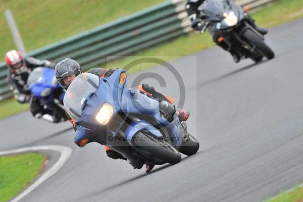 Mallory park Leicestershire;Mallory park photographs;Motorcycle action photographs;event digital images;eventdigitalimages;mallory park;no limits trackday;peter wileman photography;trackday;trackday digital images;trackday photos