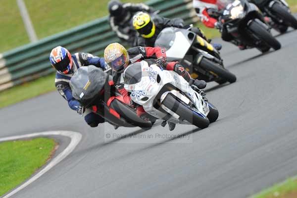 Mallory park Leicestershire;Mallory park photographs;Motorcycle action photographs;event digital images;eventdigitalimages;mallory park;no limits trackday;peter wileman photography;trackday;trackday digital images;trackday photos