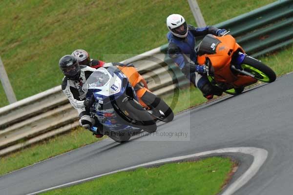 Mallory park Leicestershire;Mallory park photographs;Motorcycle action photographs;event digital images;eventdigitalimages;mallory park;no limits trackday;peter wileman photography;trackday;trackday digital images;trackday photos