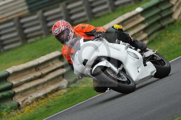 Mallory park Leicestershire;Mallory park photographs;Motorcycle action photographs;event digital images;eventdigitalimages;mallory park;no limits trackday;peter wileman photography;trackday;trackday digital images;trackday photos