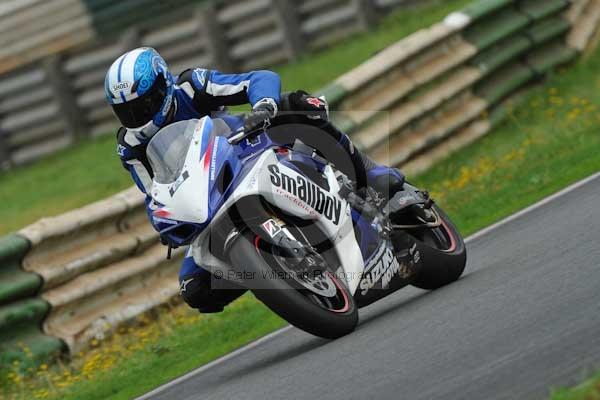 Mallory park Leicestershire;Mallory park photographs;Motorcycle action photographs;event digital images;eventdigitalimages;mallory park;no limits trackday;peter wileman photography;trackday;trackday digital images;trackday photos
