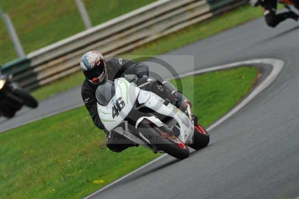 Mallory park Leicestershire;Mallory park photographs;Motorcycle action photographs;event digital images;eventdigitalimages;mallory park;no limits trackday;peter wileman photography;trackday;trackday digital images;trackday photos