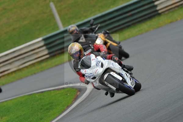 Mallory park Leicestershire;Mallory park photographs;Motorcycle action photographs;event digital images;eventdigitalimages;mallory park;no limits trackday;peter wileman photography;trackday;trackday digital images;trackday photos