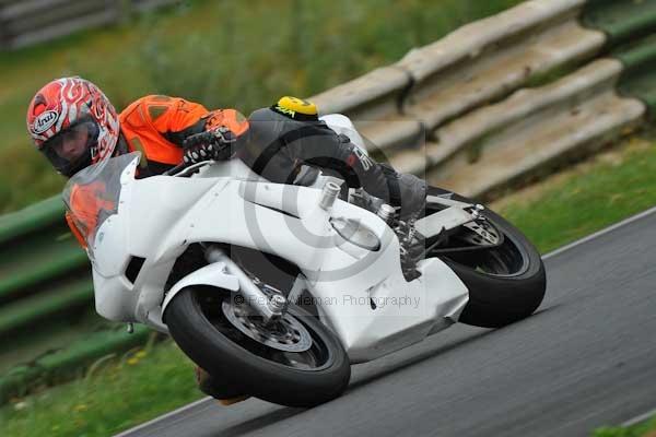 Mallory park Leicestershire;Mallory park photographs;Motorcycle action photographs;event digital images;eventdigitalimages;mallory park;no limits trackday;peter wileman photography;trackday;trackday digital images;trackday photos