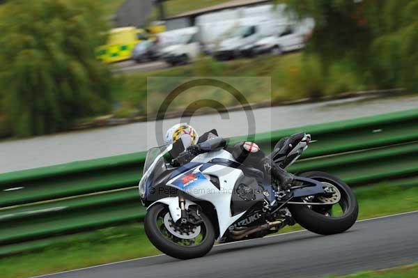 Mallory park Leicestershire;Mallory park photographs;Motorcycle action photographs;event digital images;eventdigitalimages;mallory park;no limits trackday;peter wileman photography;trackday;trackday digital images;trackday photos