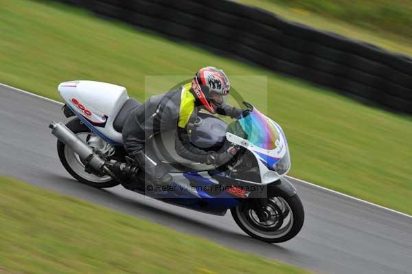 Mallory park Leicestershire;Mallory park photographs;Motorcycle action photographs;event digital images;eventdigitalimages;mallory park;no limits trackday;peter wileman photography;trackday;trackday digital images;trackday photos