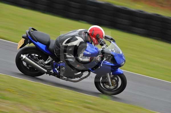 Mallory park Leicestershire;Mallory park photographs;Motorcycle action photographs;event digital images;eventdigitalimages;mallory park;no limits trackday;peter wileman photography;trackday;trackday digital images;trackday photos
