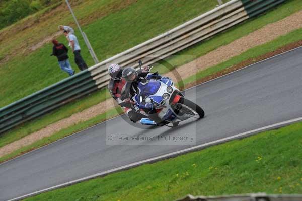 Mallory park Leicestershire;Mallory park photographs;Motorcycle action photographs;event digital images;eventdigitalimages;mallory park;no limits trackday;peter wileman photography;trackday;trackday digital images;trackday photos