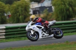 Mallory-park-Leicestershire;Mallory-park-photographs;Motorcycle-action-photographs;event-digital-images;eventdigitalimages;mallory-park;no-limits-trackday;peter-wileman-photography;trackday;trackday-digital-images;trackday-photos