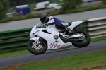 Mallory-park-Leicestershire;Mallory-park-photographs;Motorcycle-action-photographs;event-digital-images;eventdigitalimages;mallory-park;no-limits-trackday;peter-wileman-photography;trackday;trackday-digital-images;trackday-photos