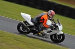 Mallory-park-Leicestershire;Mallory-park-photographs;Motorcycle-action-photographs;event-digital-images;eventdigitalimages;mallory-park;no-limits-trackday;peter-wileman-photography;trackday;trackday-digital-images;trackday-photos