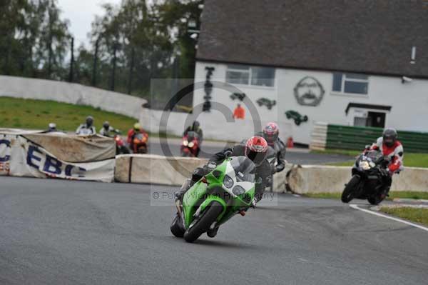 Mallory park Leicestershire;Mallory park photographs;Motorcycle action photographs;event digital images;eventdigitalimages;mallory park;no limits trackday;peter wileman photography;trackday;trackday digital images;trackday photos
