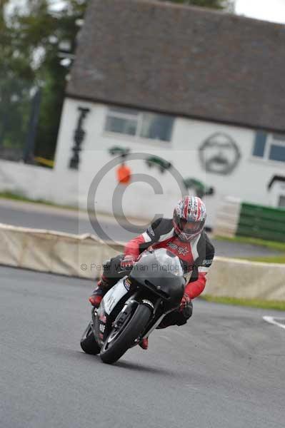 Mallory park Leicestershire;Mallory park photographs;Motorcycle action photographs;event digital images;eventdigitalimages;mallory park;no limits trackday;peter wileman photography;trackday;trackday digital images;trackday photos