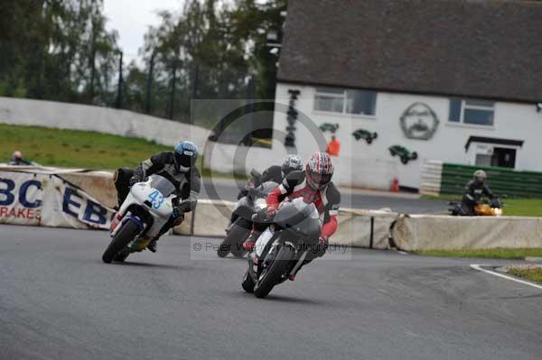 Mallory park Leicestershire;Mallory park photographs;Motorcycle action photographs;event digital images;eventdigitalimages;mallory park;no limits trackday;peter wileman photography;trackday;trackday digital images;trackday photos