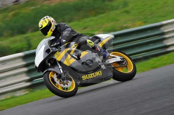 Mallory park Leicestershire;Mallory park photographs;Motorcycle action photographs;event digital images;eventdigitalimages;mallory park;no limits trackday;peter wileman photography;trackday;trackday digital images;trackday photos
