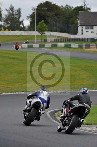 Mallory park Leicestershire;Mallory park photographs;Motorcycle action photographs;event digital images;eventdigitalimages;mallory park;no limits trackday;peter wileman photography;trackday;trackday digital images;trackday photos