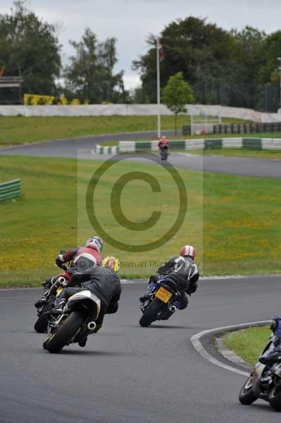 Mallory park Leicestershire;Mallory park photographs;Motorcycle action photographs;event digital images;eventdigitalimages;mallory park;no limits trackday;peter wileman photography;trackday;trackday digital images;trackday photos
