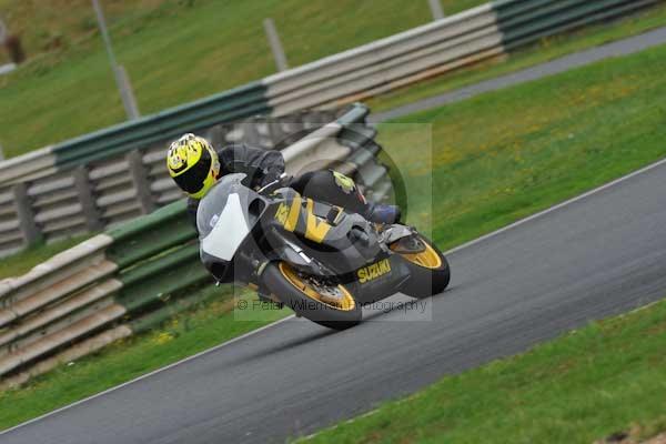 Mallory park Leicestershire;Mallory park photographs;Motorcycle action photographs;event digital images;eventdigitalimages;mallory park;no limits trackday;peter wileman photography;trackday;trackday digital images;trackday photos
