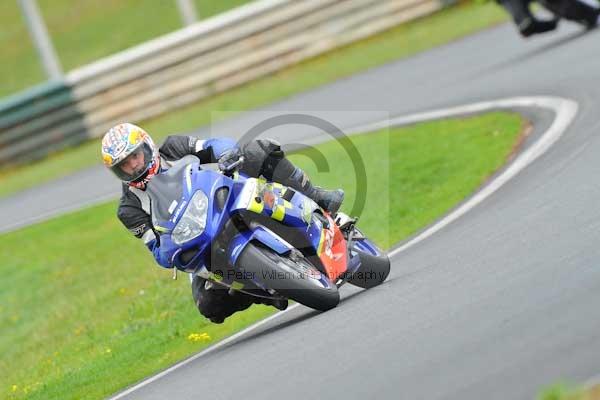 Mallory park Leicestershire;Mallory park photographs;Motorcycle action photographs;event digital images;eventdigitalimages;mallory park;no limits trackday;peter wileman photography;trackday;trackday digital images;trackday photos