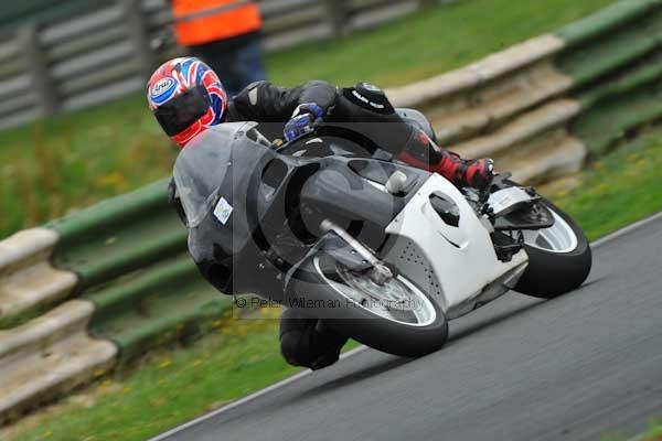 Mallory park Leicestershire;Mallory park photographs;Motorcycle action photographs;event digital images;eventdigitalimages;mallory park;no limits trackday;peter wileman photography;trackday;trackday digital images;trackday photos