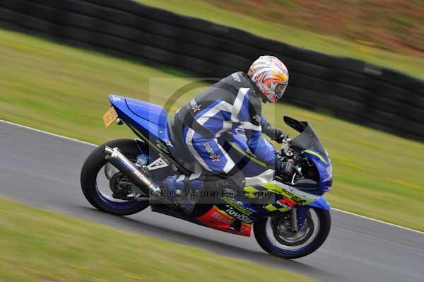 Mallory park Leicestershire;Mallory park photographs;Motorcycle action photographs;event digital images;eventdigitalimages;mallory park;no limits trackday;peter wileman photography;trackday;trackday digital images;trackday photos