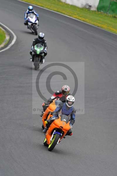 Mallory park Leicestershire;Mallory park photographs;Motorcycle action photographs;event digital images;eventdigitalimages;mallory park;no limits trackday;peter wileman photography;trackday;trackday digital images;trackday photos
