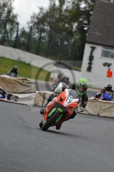 Mallory park Leicestershire;Mallory park photographs;Motorcycle action photographs;event digital images;eventdigitalimages;mallory park;no limits trackday;peter wileman photography;trackday;trackday digital images;trackday photos