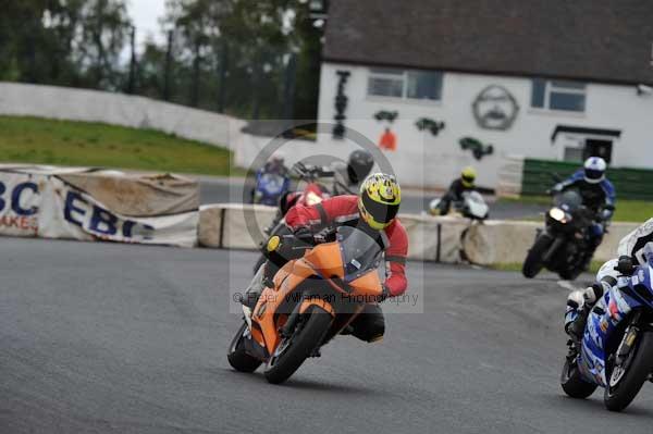 Mallory park Leicestershire;Mallory park photographs;Motorcycle action photographs;event digital images;eventdigitalimages;mallory park;no limits trackday;peter wileman photography;trackday;trackday digital images;trackday photos