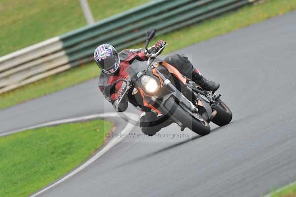 Mallory park Leicestershire;Mallory park photographs;Motorcycle action photographs;event digital images;eventdigitalimages;mallory park;no limits trackday;peter wileman photography;trackday;trackday digital images;trackday photos
