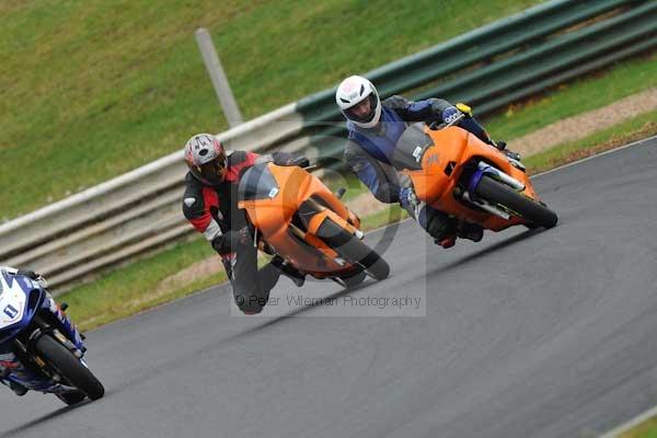 Mallory park Leicestershire;Mallory park photographs;Motorcycle action photographs;event digital images;eventdigitalimages;mallory park;no limits trackday;peter wileman photography;trackday;trackday digital images;trackday photos