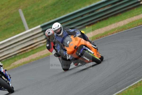 Mallory park Leicestershire;Mallory park photographs;Motorcycle action photographs;event digital images;eventdigitalimages;mallory park;no limits trackday;peter wileman photography;trackday;trackday digital images;trackday photos