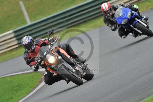 Mallory park Leicestershire;Mallory park photographs;Motorcycle action photographs;event digital images;eventdigitalimages;mallory park;no limits trackday;peter wileman photography;trackday;trackday digital images;trackday photos