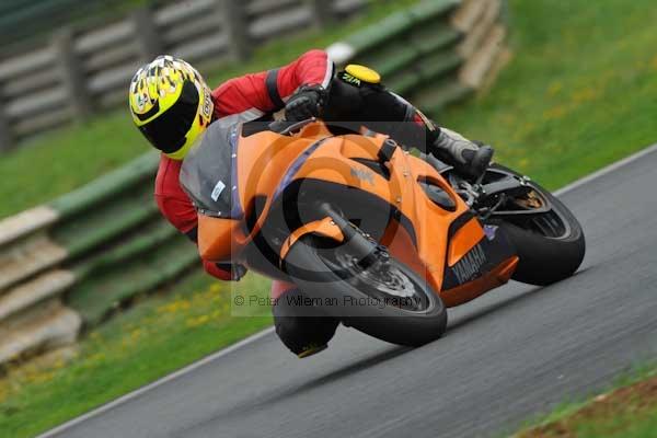 Mallory park Leicestershire;Mallory park photographs;Motorcycle action photographs;event digital images;eventdigitalimages;mallory park;no limits trackday;peter wileman photography;trackday;trackday digital images;trackday photos