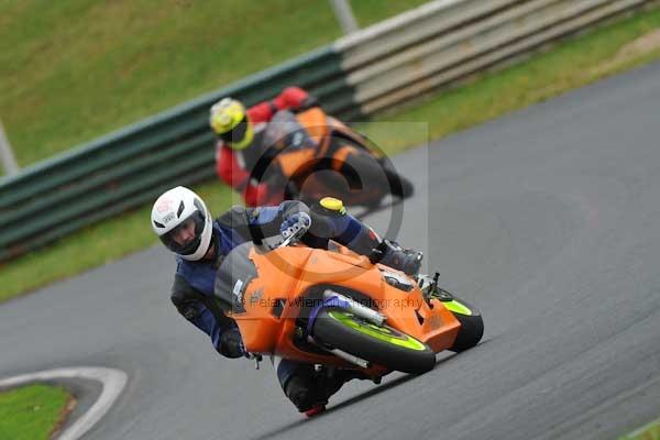 Mallory park Leicestershire;Mallory park photographs;Motorcycle action photographs;event digital images;eventdigitalimages;mallory park;no limits trackday;peter wileman photography;trackday;trackday digital images;trackday photos