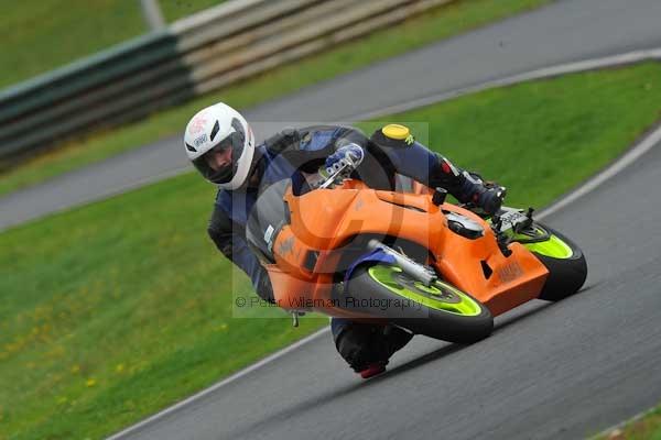 Mallory park Leicestershire;Mallory park photographs;Motorcycle action photographs;event digital images;eventdigitalimages;mallory park;no limits trackday;peter wileman photography;trackday;trackday digital images;trackday photos