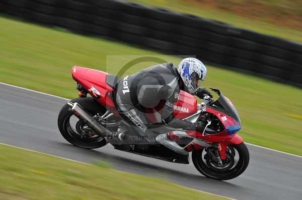 Mallory park Leicestershire;Mallory park photographs;Motorcycle action photographs;event digital images;eventdigitalimages;mallory park;no limits trackday;peter wileman photography;trackday;trackday digital images;trackday photos
