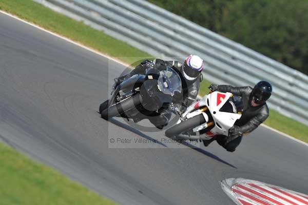 Motorcycle action photographs;Trackday digital images;event digital images;eventdigitalimages;no limits trackday;peter wileman photography;snetterton;snetterton circuit norfolk;snetterton photographs;trackday;trackday photos