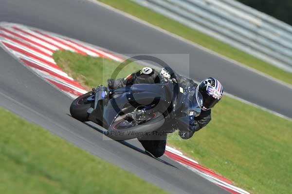 Motorcycle action photographs;Trackday digital images;event digital images;eventdigitalimages;no limits trackday;peter wileman photography;snetterton;snetterton circuit norfolk;snetterton photographs;trackday;trackday photos