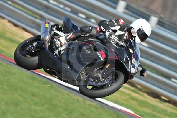 Motorcycle action photographs;Trackday digital images;event digital images;eventdigitalimages;no limits trackday;peter wileman photography;snetterton;snetterton circuit norfolk;snetterton photographs;trackday;trackday photos